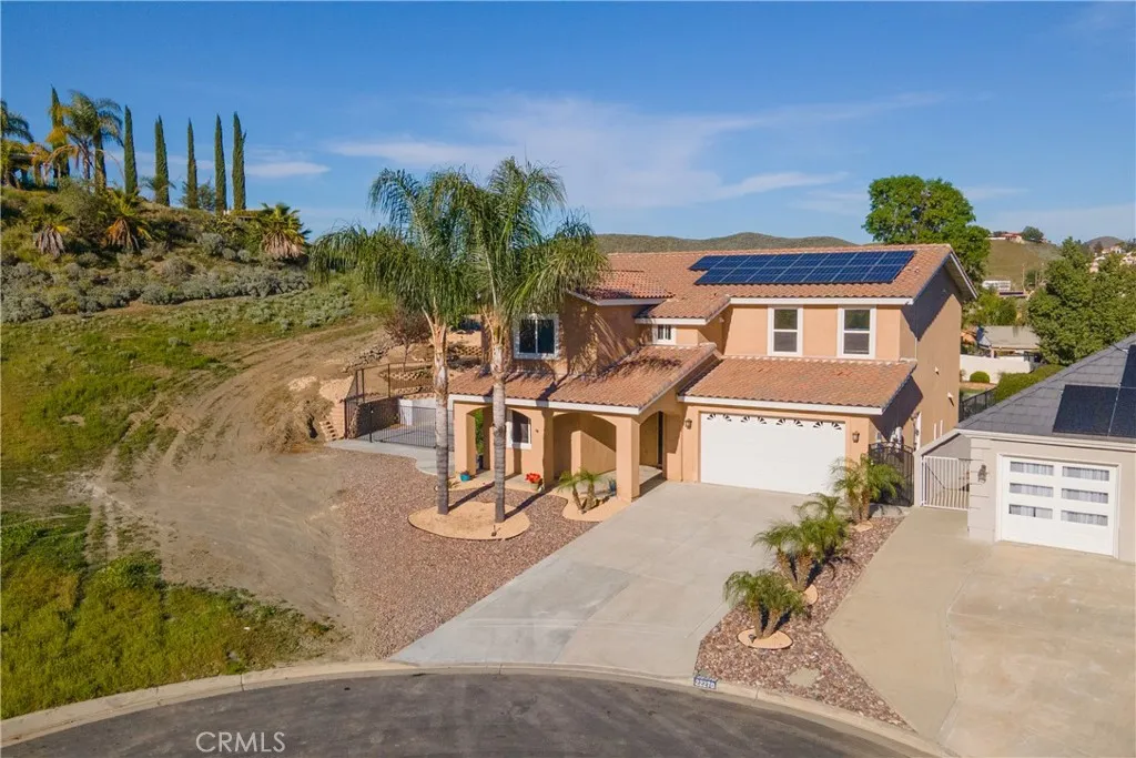 22270 Pinto Drive, Menifee, California 92587 home-pic-9