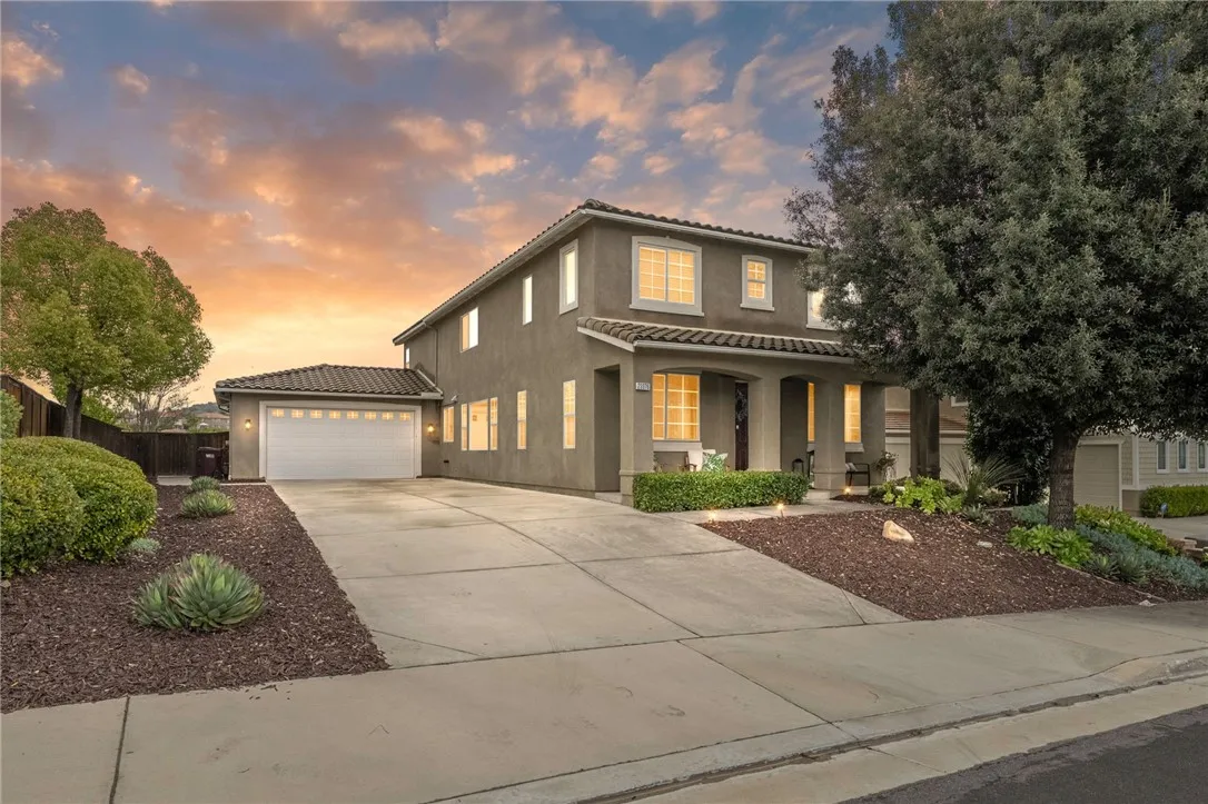 23376 Caliente Springs Avenue, Murrieta, California 92562 home-pic-1