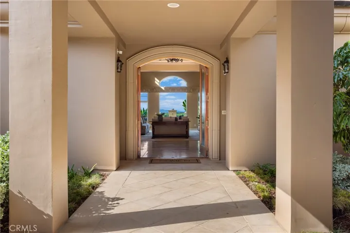 6935 Canada Vista, San Luis Obispo, California 93401