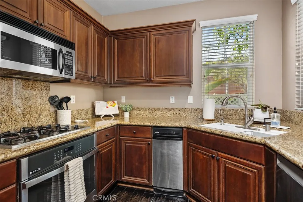 11 Oatfield Farm, Ladera Ranch, California 92694 home-pic-4