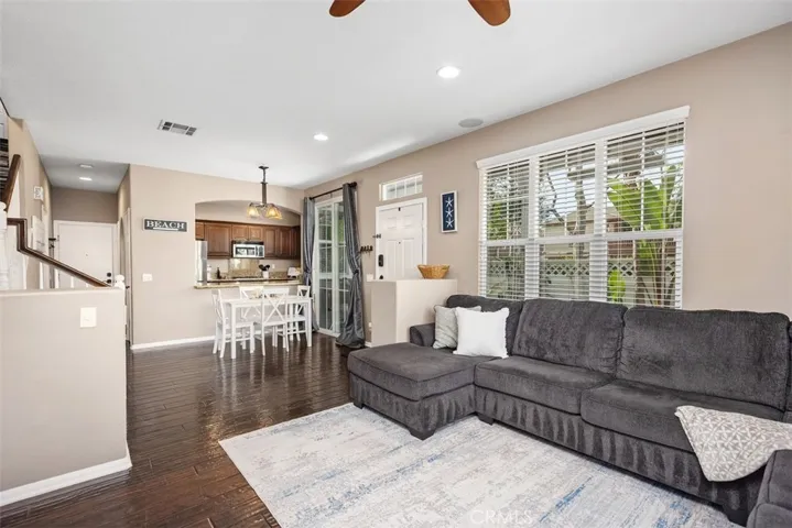 11 Oatfield Farm, Ladera Ranch, California 92694