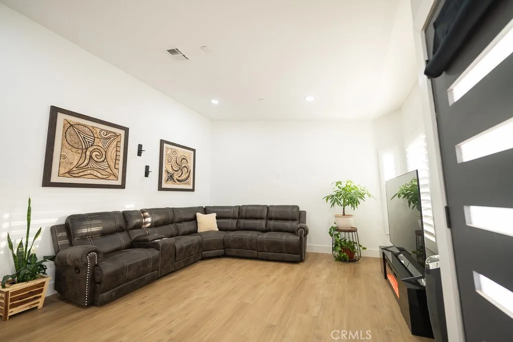 47922 85th St W, Lancaster, California 93536 home-pic-8