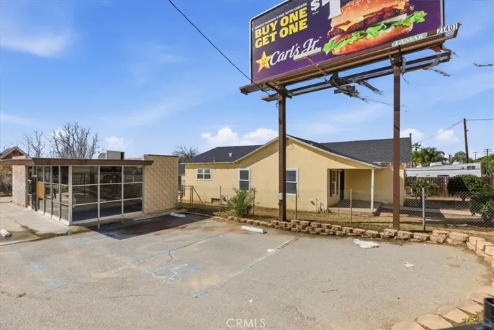 3383 Highland, Highland, California 92346