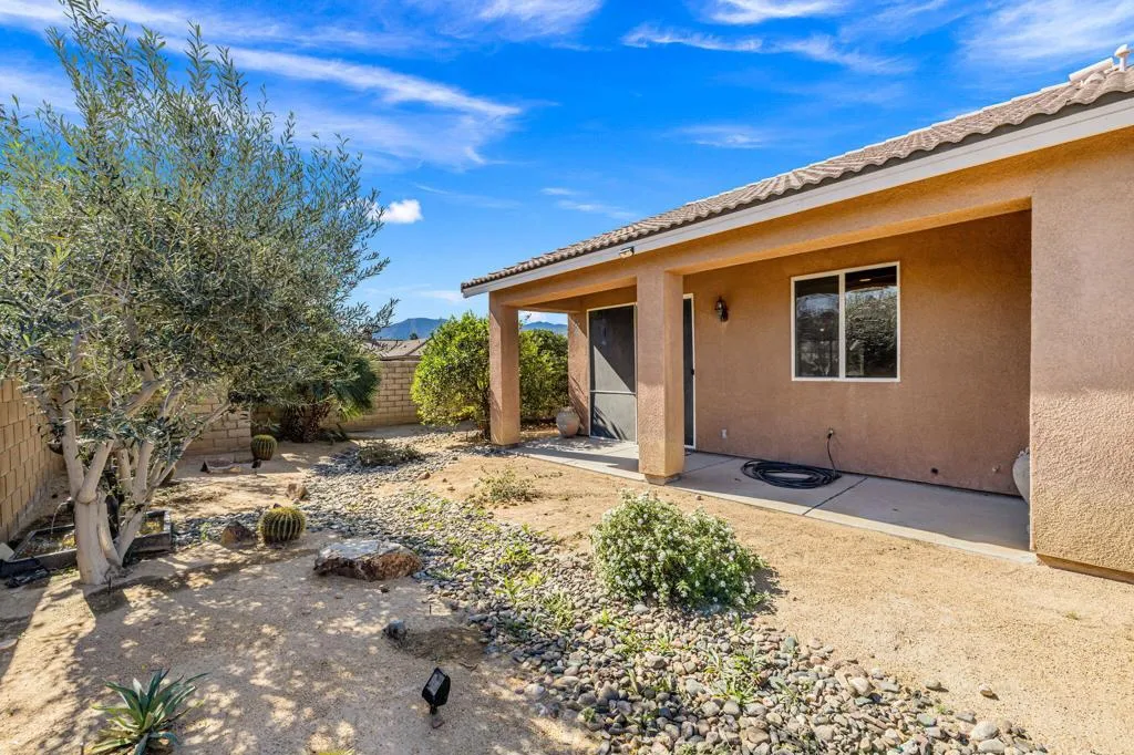 47496 Manteca Court, Indio, California 92201 home-pic-33
