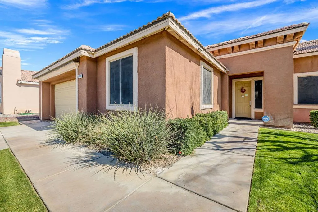 47496 Manteca Court, Indio, California 92201 home-pic-2