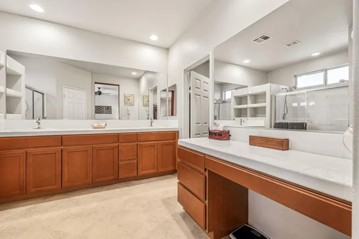 44-web-or-mls-2H8A6177