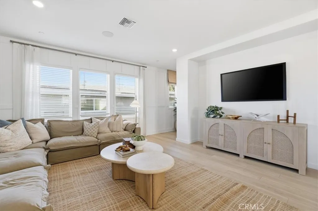 11450 Clover Lane, El Monte, California 91731 home-pic-8