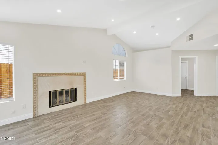 9-web-or-mls-4E8A9210