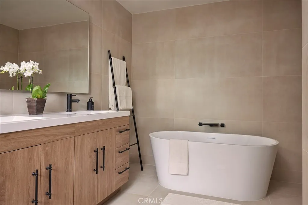 17856 Cathedral, Encino, California 91316 home-pic-9