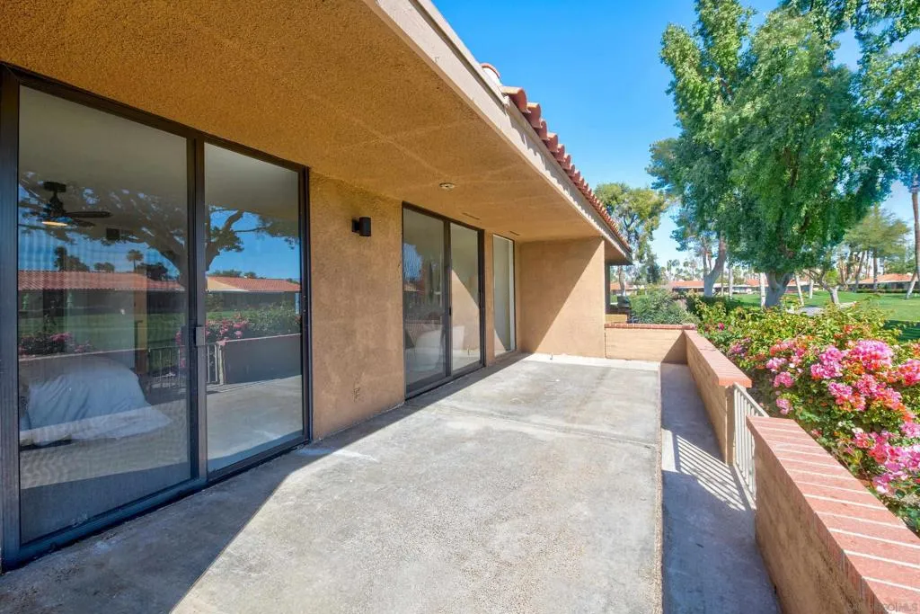 19 Granada Dr, Rancho Mirage, California 92270 home-pic-28