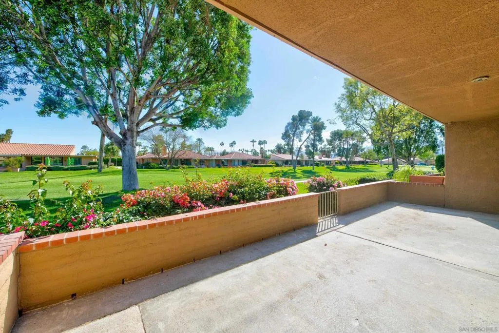 19 Granada Dr, Rancho Mirage, California 92270 home-pic-26