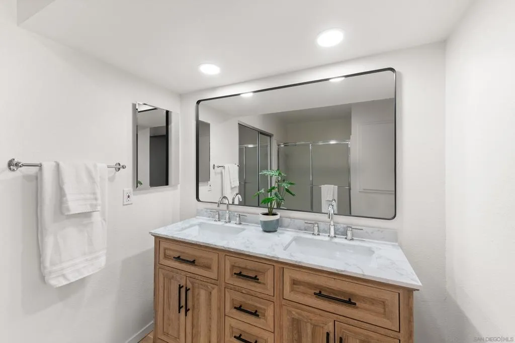 19 Granada Dr, Rancho Mirage, California 92270 home-pic-19
