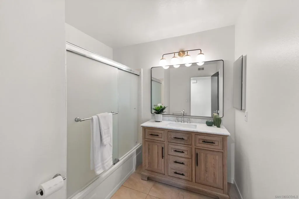 19 Granada Dr, Rancho Mirage, California 92270 home-pic-25