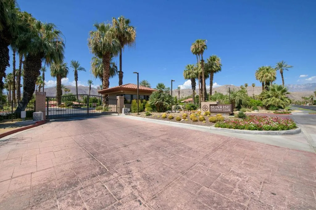 19 Granada Dr, Rancho Mirage, California 92270 home-pic-33