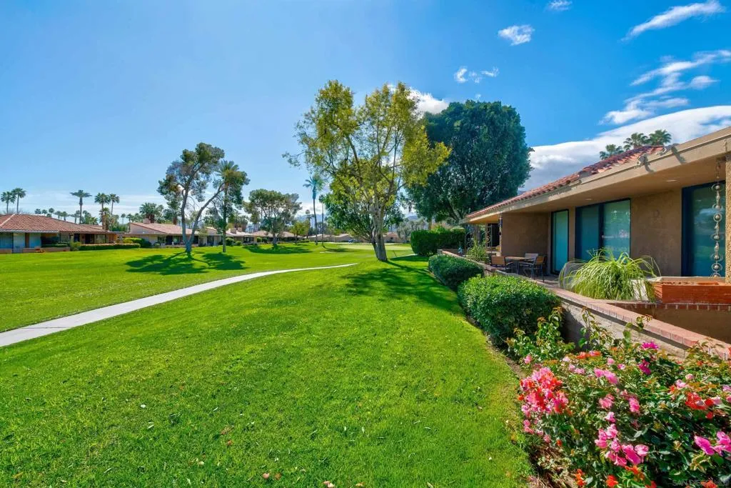 19 Granada Dr, Rancho Mirage, California 92270 home-pic-30