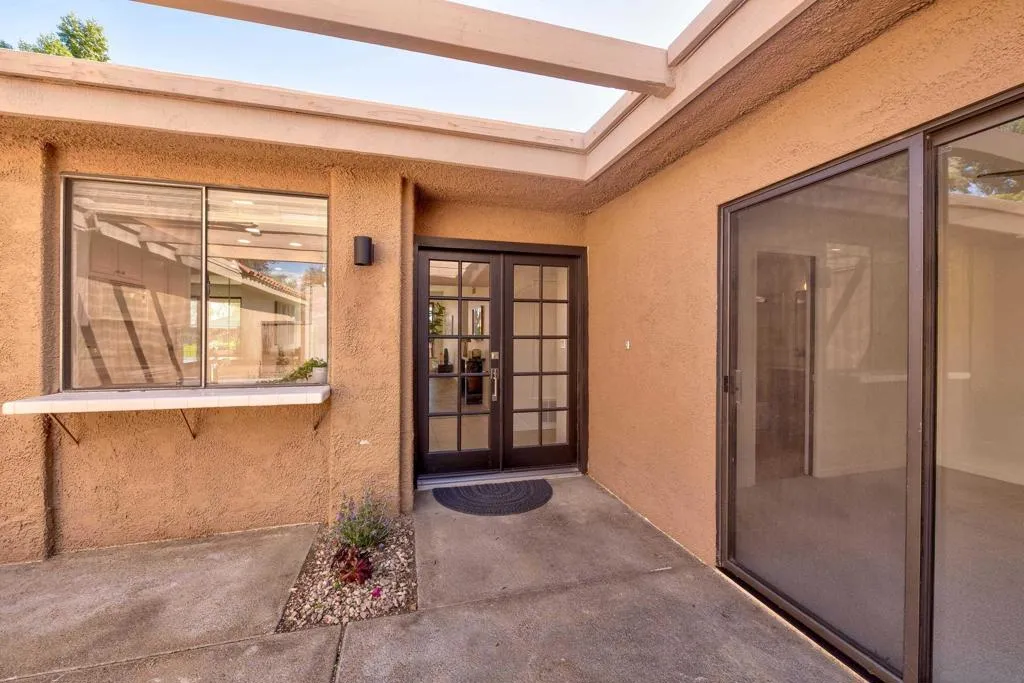 19 Granada Dr, Rancho Mirage, California 92270 home-pic-6