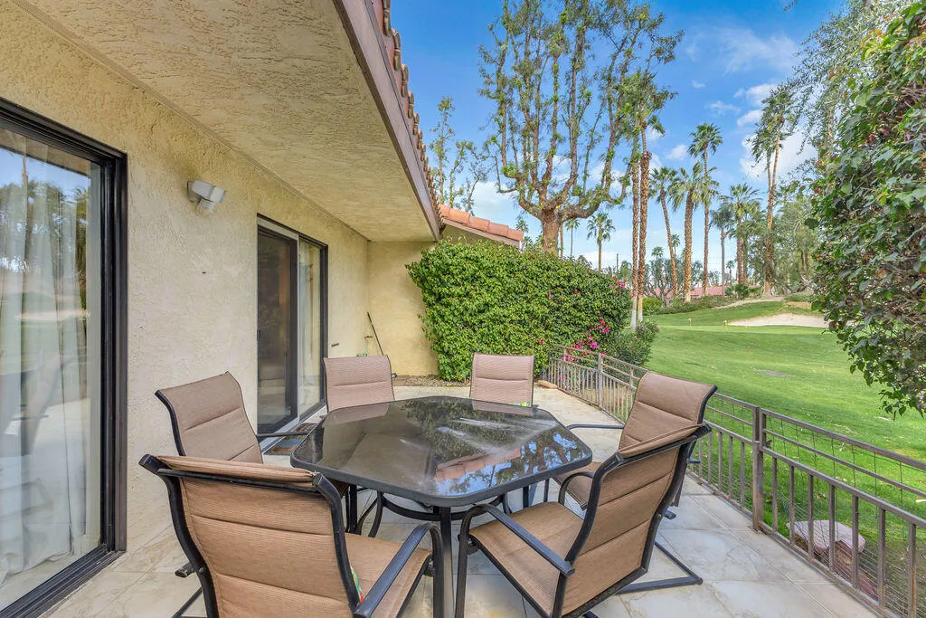 204 Lakecrest Lane, Palm Desert, California 92260 home-pic-30