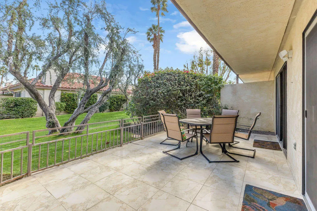 204 Lakecrest Lane, Palm Desert, California 92260 home-pic-32