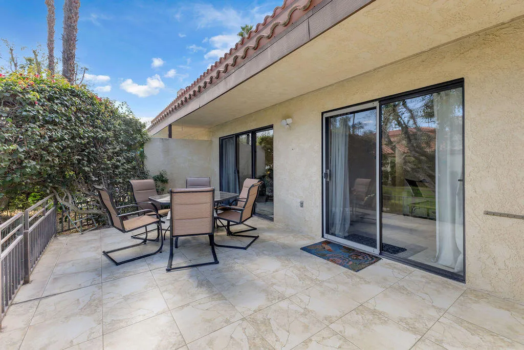 204 Lakecrest Lane, Palm Desert, California 92260 home-pic-36