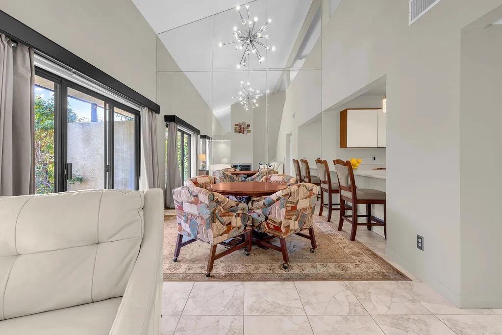 204 Lakecrest Lane, Palm Desert, California 92260 home-pic-9