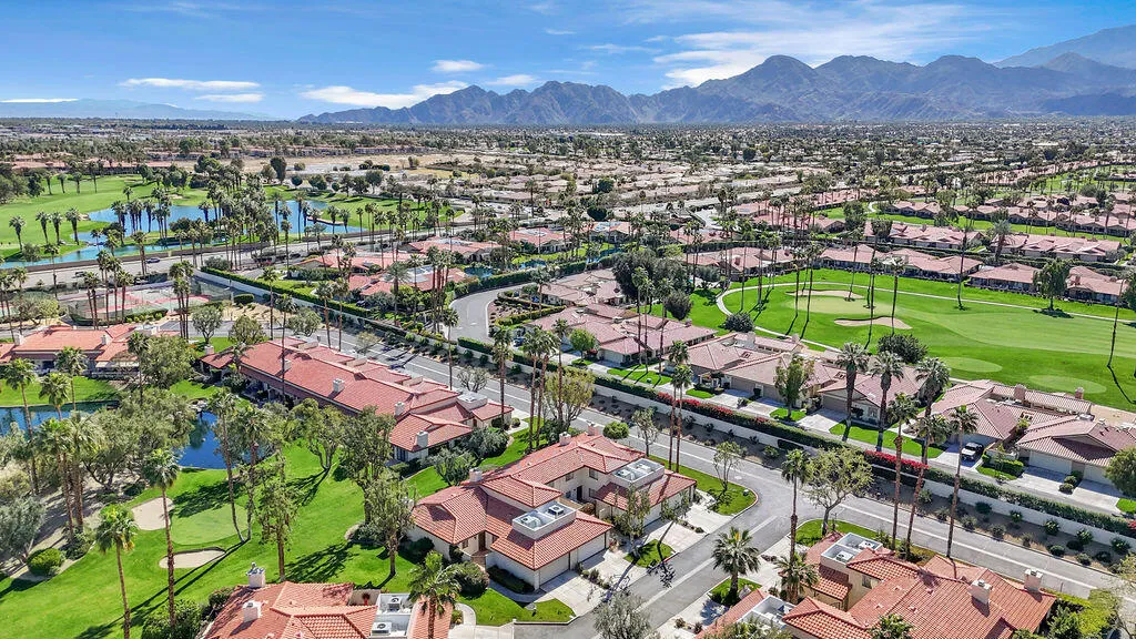 204 Lakecrest Lane, Palm Desert, California 92260 home-pic-59