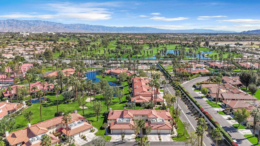 204 Lakecrest Lane, Palm Desert, California 92260 home-pic-44