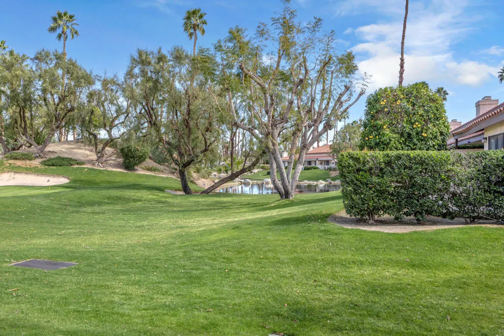 204 Lakecrest Lane, Palm Desert, California 92260 home-pic-33