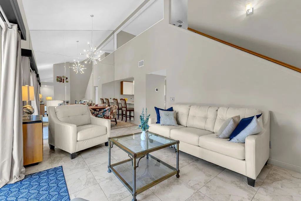 204 Lakecrest Lane, Palm Desert, California 92260 home-pic-8