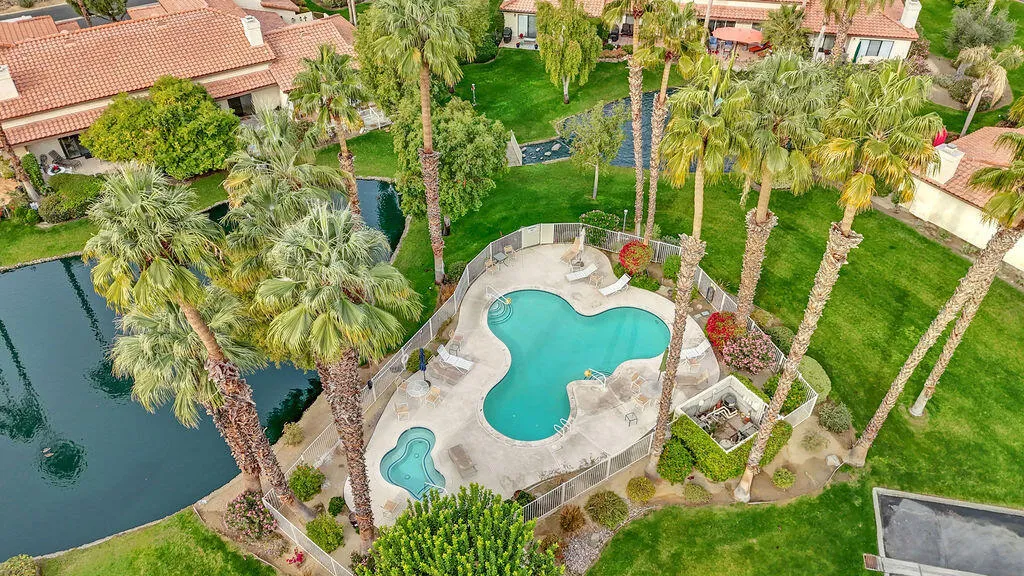 204 Lakecrest Lane, Palm Desert, California 92260 home-pic-58