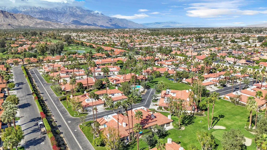 204 Lakecrest Lane, Palm Desert, California 92260 home-pic-60