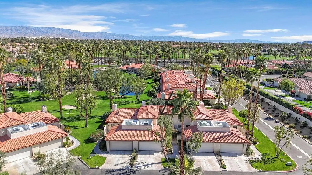204 Lakecrest Lane, Palm Desert, California 92260 home-pic-42