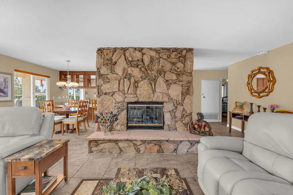 64543 Pinehurst Circle, Desert Hot Springs, California 92240 home-pic-3
