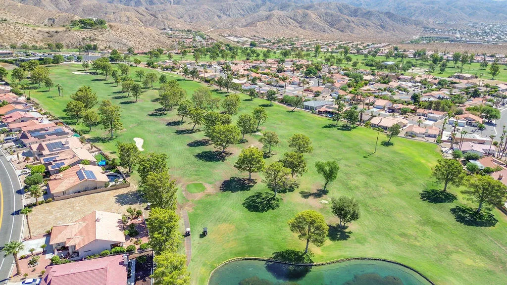 64543 Pinehurst Circle, Desert Hot Springs, California 92240 home-pic-46