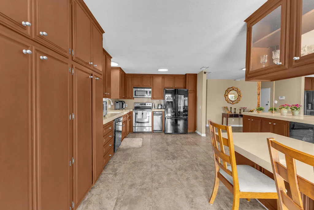 64543 Pinehurst Circle, Desert Hot Springs, California 92240 home-pic-12