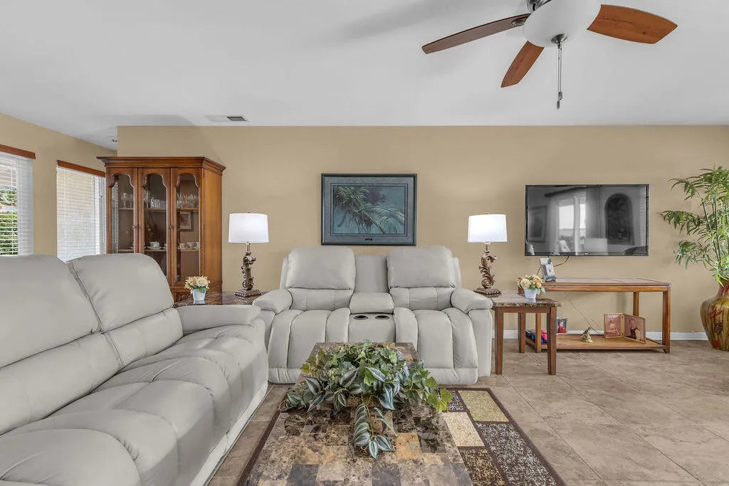 64543 Pinehurst Circle, Desert Hot Springs, California 92240 home-pic-23
