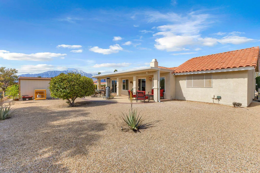 64543 Pinehurst Circle, Desert Hot Springs, California 92240 home-pic-40