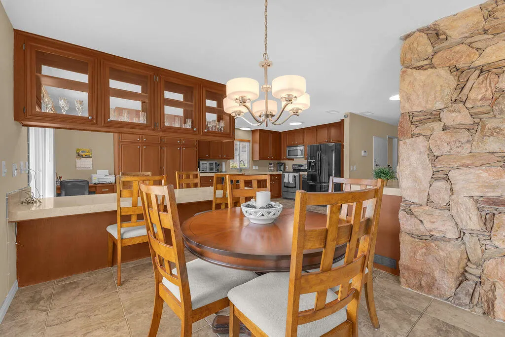 64543 Pinehurst Circle, Desert Hot Springs, California 92240 home-pic-20