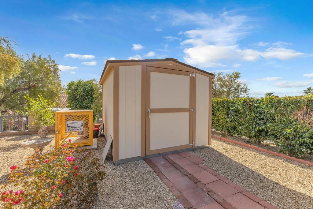 64543 Pinehurst Circle, Desert Hot Springs, California 92240 home-pic-36