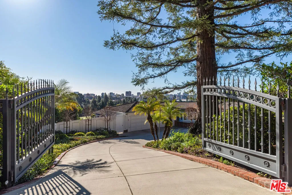 551 Perugia Way, Los Angeles, California 90077 home-pic-4