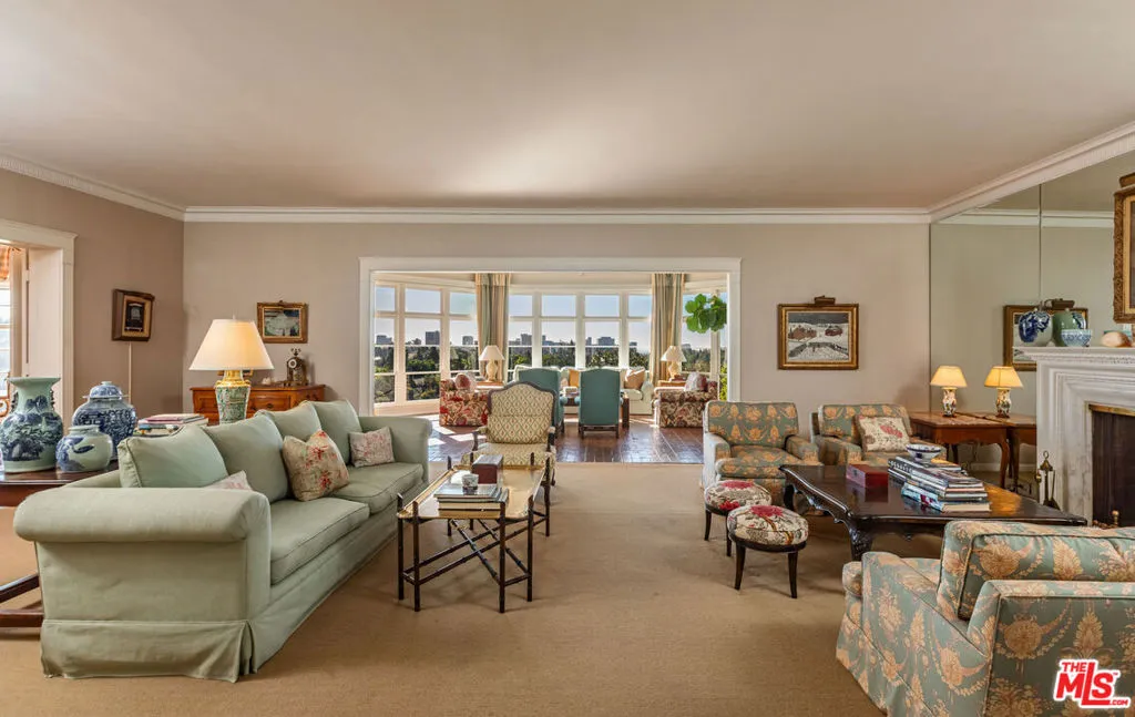 551 Perugia Way, Los Angeles, California 90077 home-pic-7