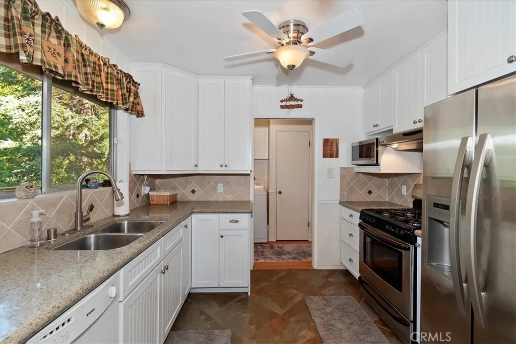 180 Joaquin Miller, Lake Arrowhead, California 92352 home-pic-12