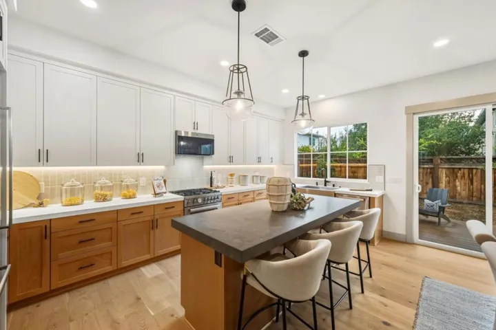 4913 Vivi Place, San Jose, California 95124