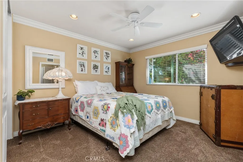 1426 Franzen, Santa Ana, California 92705 home-pic-28