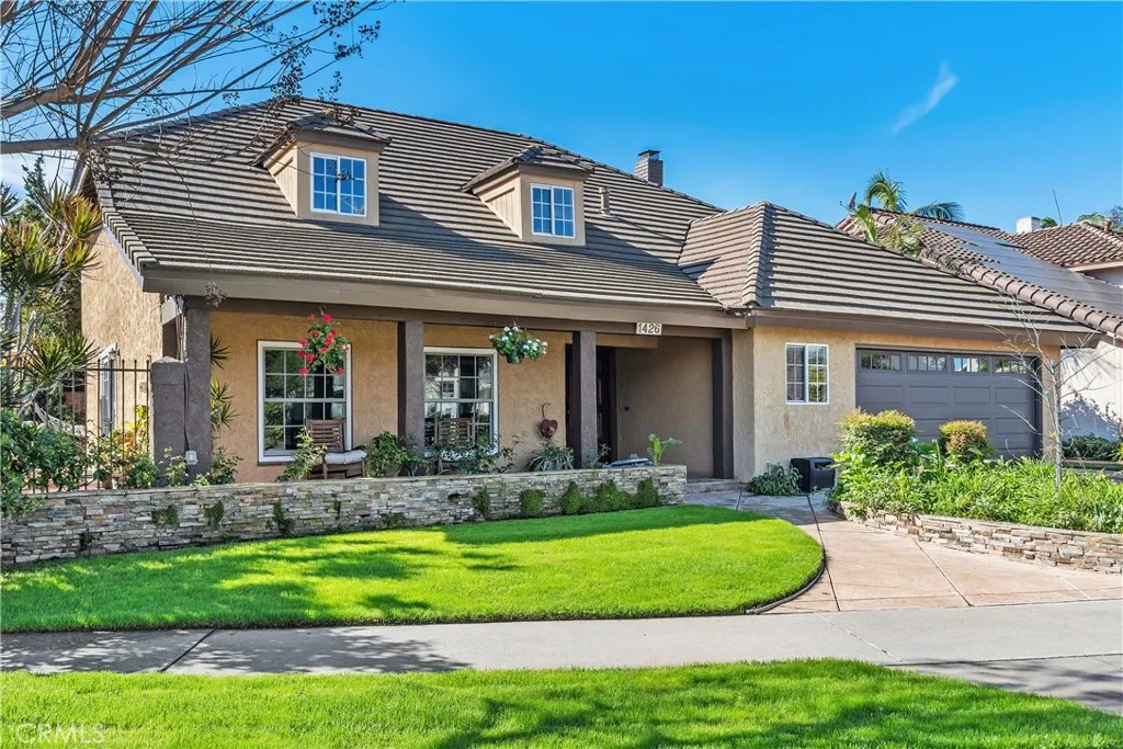1426 Franzen, Santa Ana, California 92705 home-pic-1