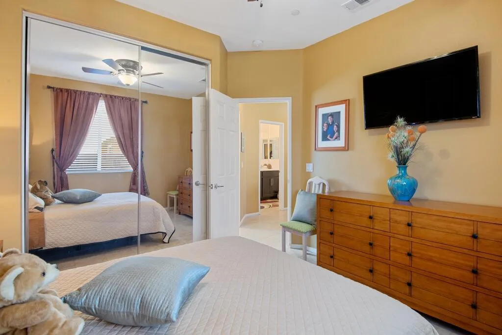 65467 Via Del Sol, Desert Hot Springs, California 92240 home-pic-17