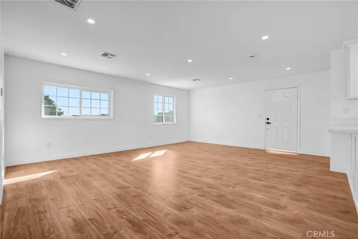 Bright and ample open floorplan for you to enjoy!