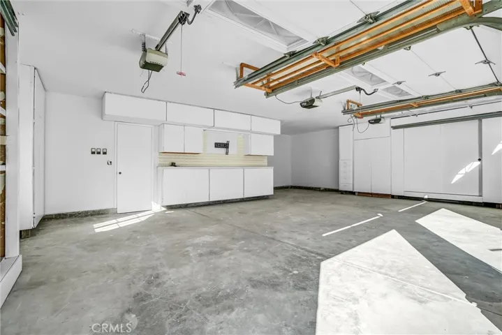 1 car garage