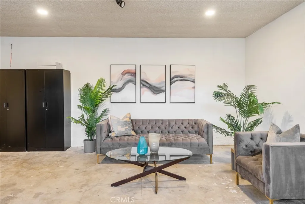 2034 E Merced, West Covina, California 91791 home-pic-42
