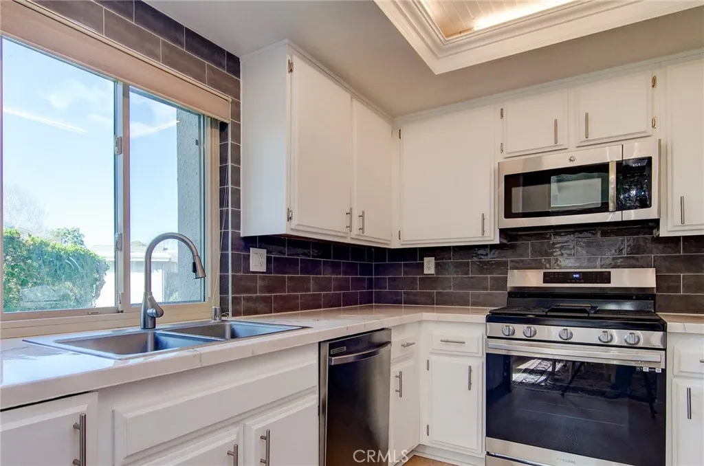 8777 Tulare 412a, Huntington Beach, California 92646 home-pic-11