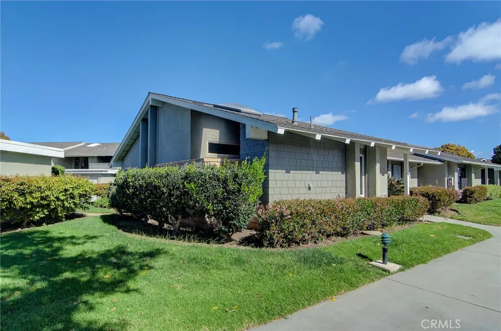 8777 Tulare 412a, Huntington Beach, California 92646 home-pic-2